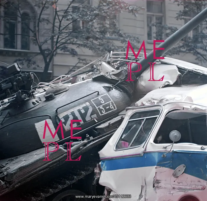 : Soviet tank - troops - soldiers - barricade, Prague : Soviet tank - troops - soldiers - barricade, Prague