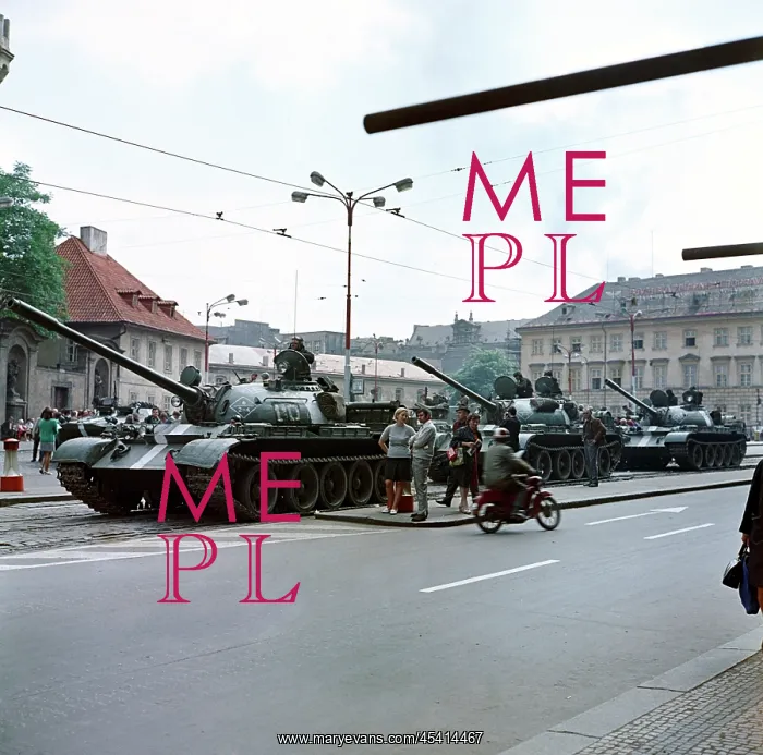 : Soviet tank - troops - soldiers - Prague : Soviet tank - troops - soldiers - Prague