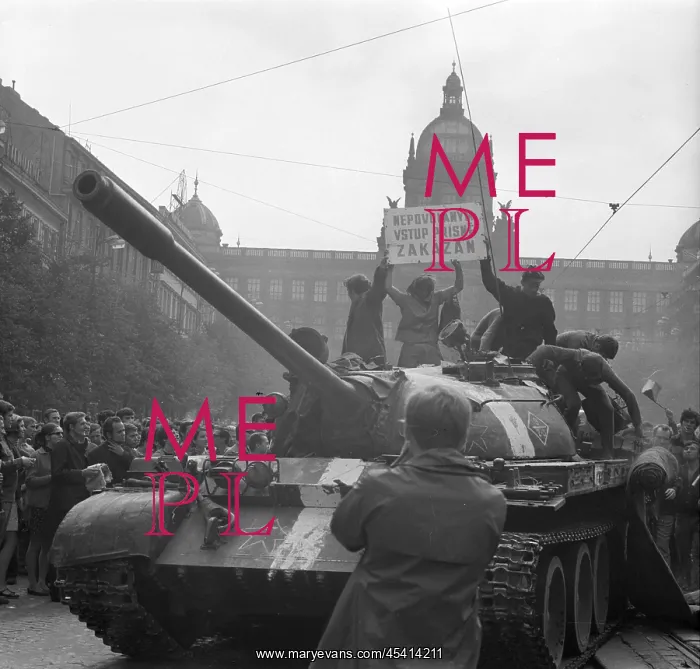 : Soviet tank - Wenceslas Square : Soviet tank - Wenceslas Square