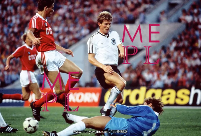 : Soviet Union and West Germany friendly football : Soviet Union and West Germany friendly football