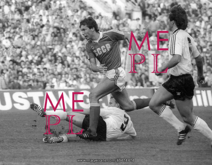 : Soviet Union and West Germany friendly football match, 1985 : Soviet Union and West Germany friendly football match, 1985