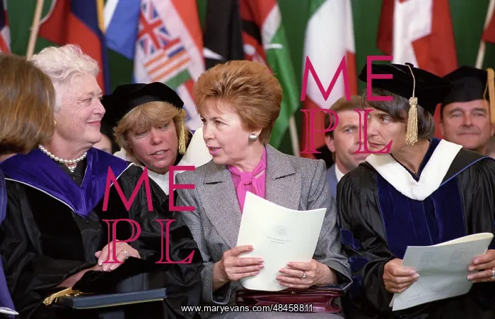 : Soviet Union's first lady Raisa Gorbacheva visits : Soviet Union's first lady Raisa Gorbacheva visits