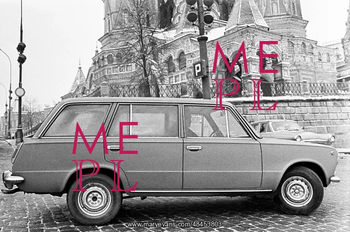 : Soviet VAZ-2102 Universal in Red Square, 1971 : Soviet VAZ-2102 Universal in Red Square, 1971