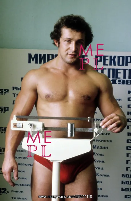 : Soviet weightlifter Viktor Sots, 1981 : Soviet weightlifter Viktor Sots, 1981