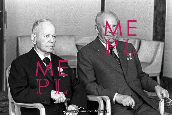 : Soviet writer Mikhail Sholokhov awarded Order of Lenin, 1975 : Soviet writer Mikhail Sholokhov awarded Order of Lenin, 1975