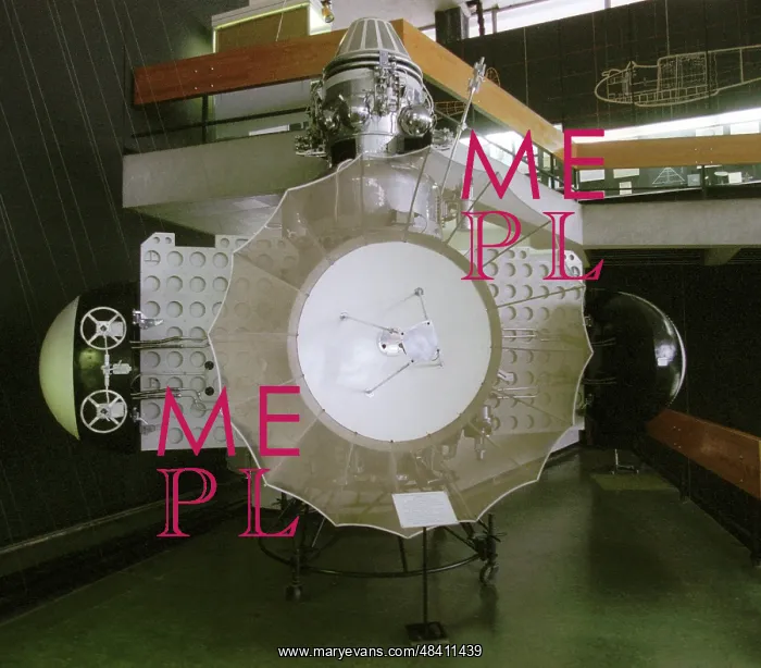 : Soviet Zond 3 spacecraft at Tsiolkovsky Museum : Soviet Zond 3 spacecraft at Tsiolkovsky Museum