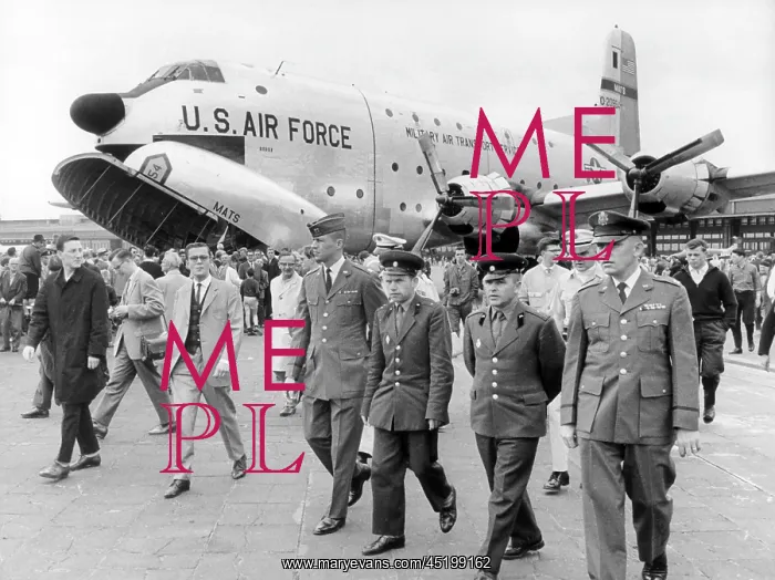 : Soviets at the open day of the US Army : Soviets at the open day of the US Army