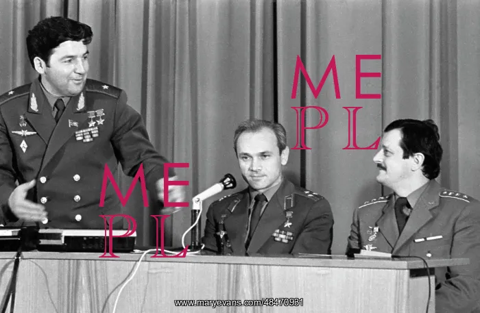 : Soyuz-36 Spaceship crew : Soyuz-36 Spaceship crew