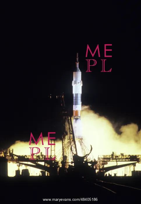 : Soyuz T-7 spaceship on launch pad, 1982 : Soyuz T-7 spaceship on launch pad, 1982