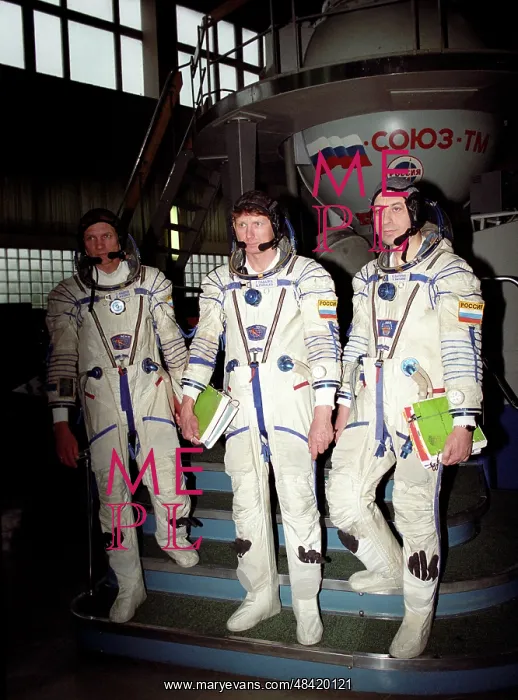 : Soyuz TM-28 main crew members, 1998 : Soyuz TM-28 main crew members, 1998