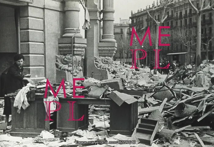 : SPAIN. Barcelona. Spanish Civil War. Corner Balmes-Gran : SPAIN. Barcelona. Spanish Civil War. Corner Balmes-Gran
