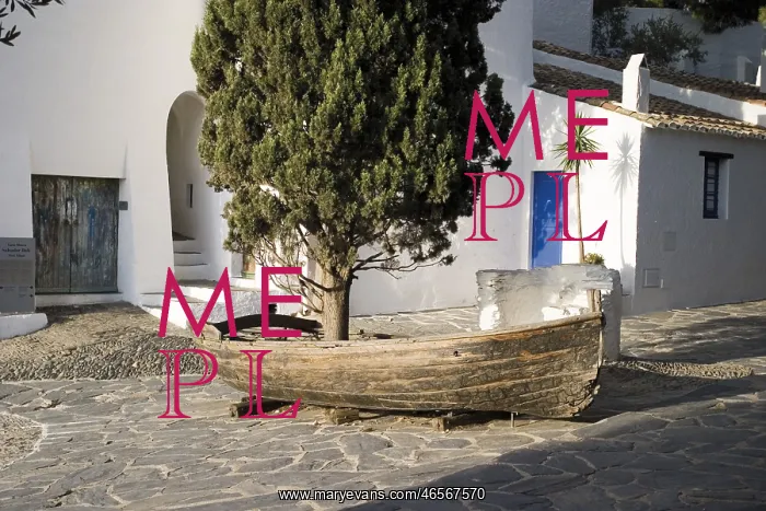 : SPAIN. CATALONIA. GERONA. Cadaques. Boat and : SPAIN. CATALONIA. GERONA. Cadaques. Boat and