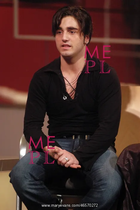  : SPAIN. David Bustamante. Spanish singer. 20 / 12 / 2002