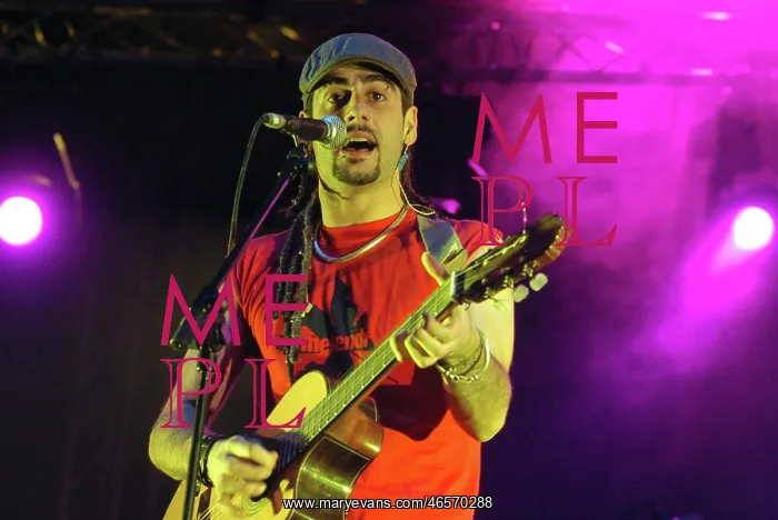  : SPAIN. Melendi. 22 / 10 / 2004