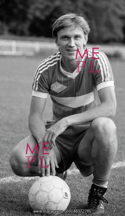 : Spartak forward S. Rodionov : Spartak forward S. Rodionov