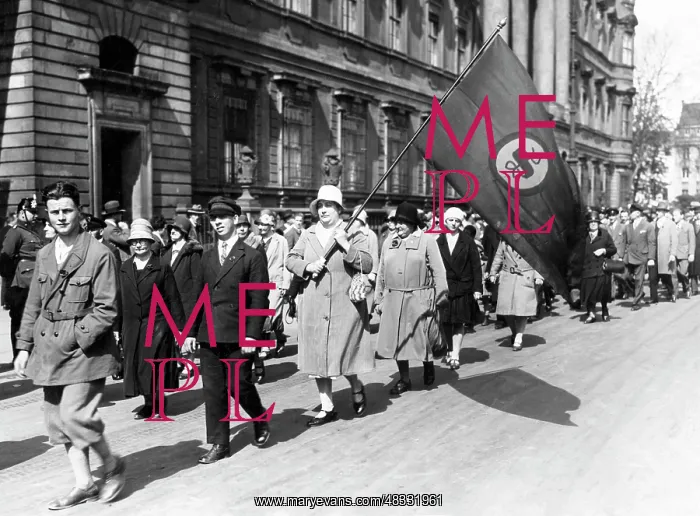 : SPD operation group on May Day in Berlin, 1930 : SPD operation group on May Day in Berlin, 1930