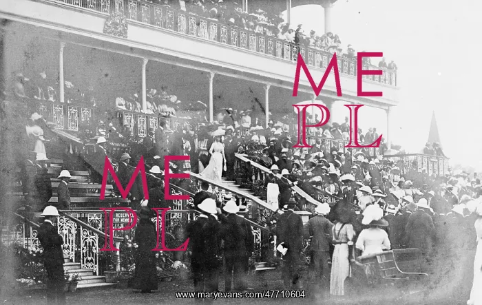 : Spectators at the Coronation Durbar, Delhi, India : Spectators at the Coronation Durbar, Delhi, India