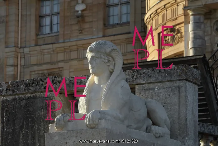 : Sphinx, Chateau de Vaux-le-Vicomte, Maincy, Seine-et-Marne : Sphinx, Chateau de Vaux-le-Vicomte, Maincy, Seine-et-Marne