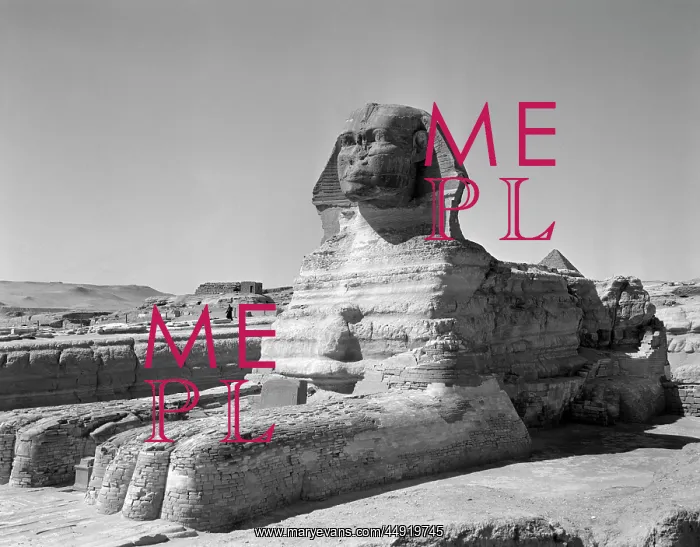  : The sphinx at the giza pyramids cairo egypt