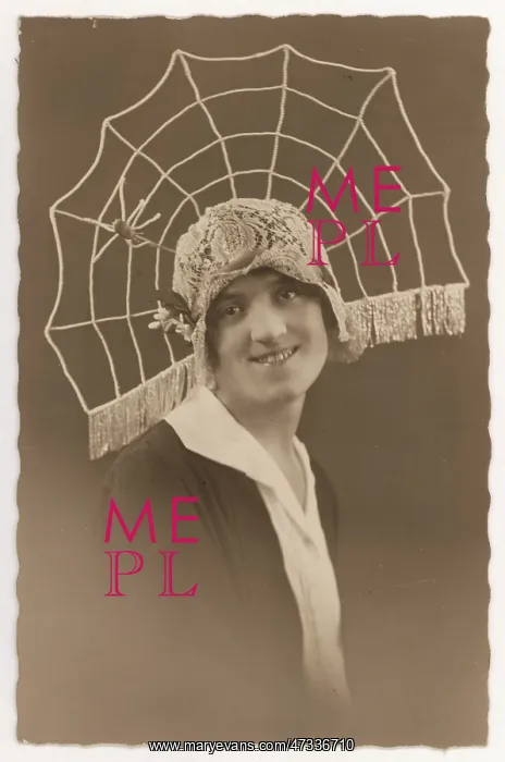 : Spider Web Cloche Hat : Spider Web Cloche Hat