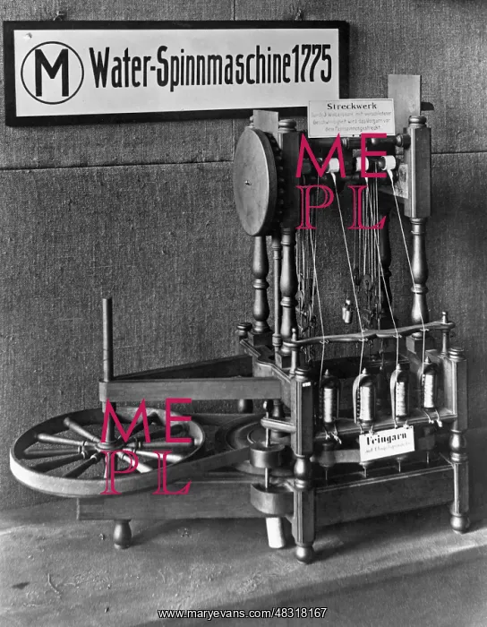 : Spinning machine from the 18th century : Spinning machine from the 18th century
