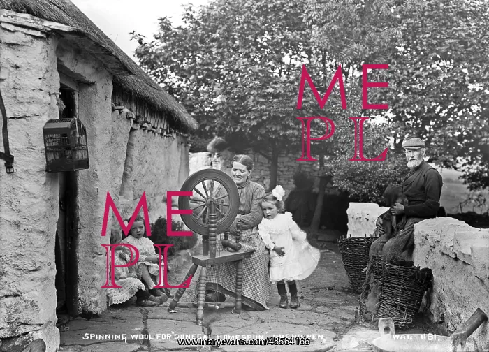 : Spinning Wool for Donegal Homespun, Inishowen : Spinning Wool for Donegal Homespun, Inishowen