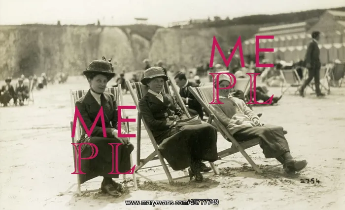 : Three Spinsters soak up the rays on the beach at Broadstairs : Three Spinsters soak up the rays on the beach at Broadstairs