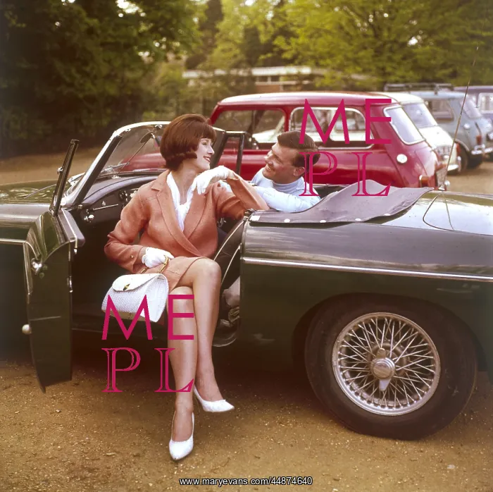 : SPORTS CAR POSERS : SPORTS CAR POSERS