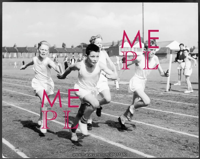 : SPORTS DAY SPRINT 1950S : SPORTS DAY SPRINT 1950S