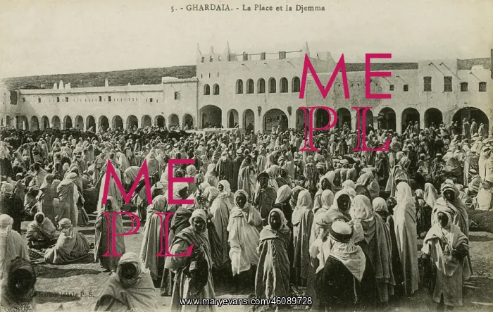 : The square, Ghardaia : The square, Ghardaia