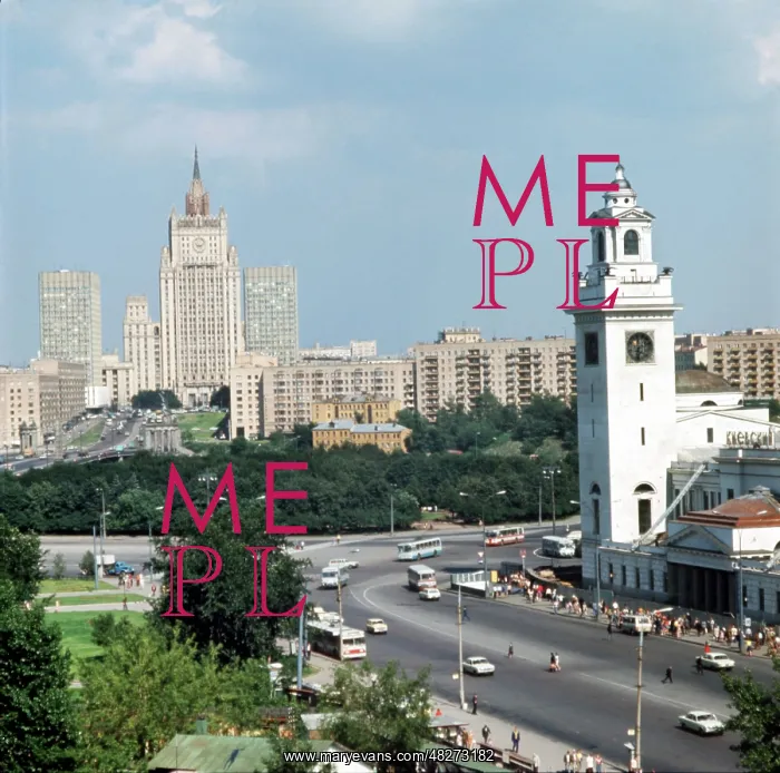 : Square of Kiyevsky Rail Terminal, 1977 : Square of Kiyevsky Rail Terminal, 1977