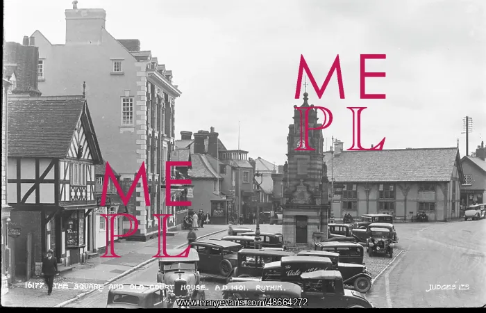 : The Square and Old Court House, Ruthin : The Square and Old Court House, Ruthin