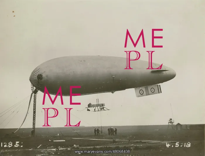 : An SS-class airship in a mooring experiment : An SS-class airship in a mooring experiment