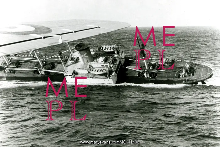 : SS Flying Enterprise, damaged ship at sea : SS Flying Enterprise, damaged ship at sea