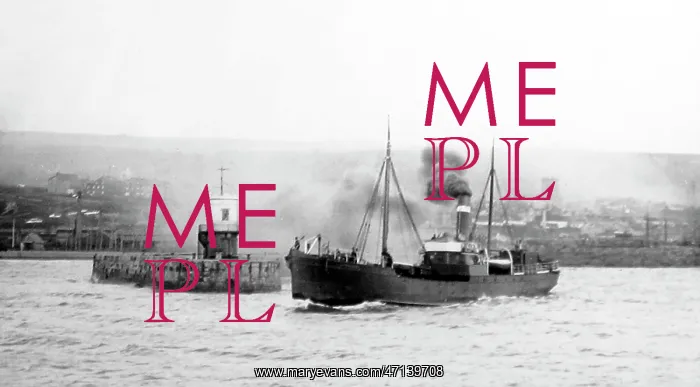 : SS Minnie Hinde cargo ship leaving Whitehaven : SS Minnie Hinde cargo ship leaving Whitehaven
