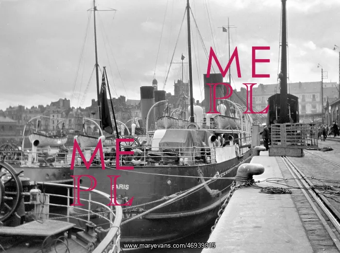 : SS PARIS IN DOCK / 1927 : SS PARIS IN DOCK / 1927