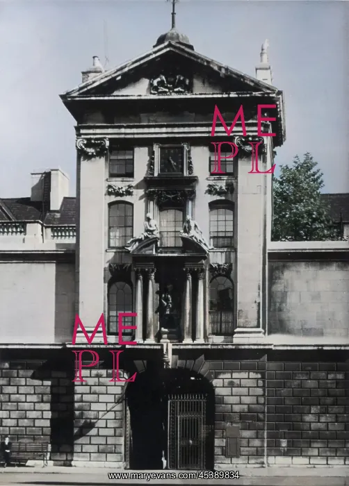 : ST BART'S HOSPITAL GATE : ST BART'S HOSPITAL GATE