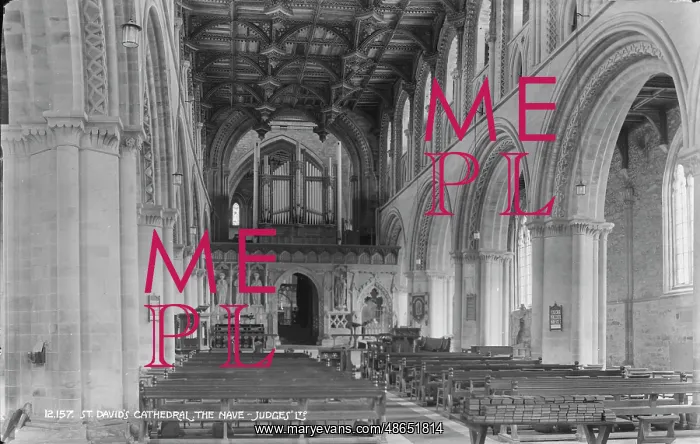 : St. David's Cathedral - The Nave : St. David's Cathedral - The Nave