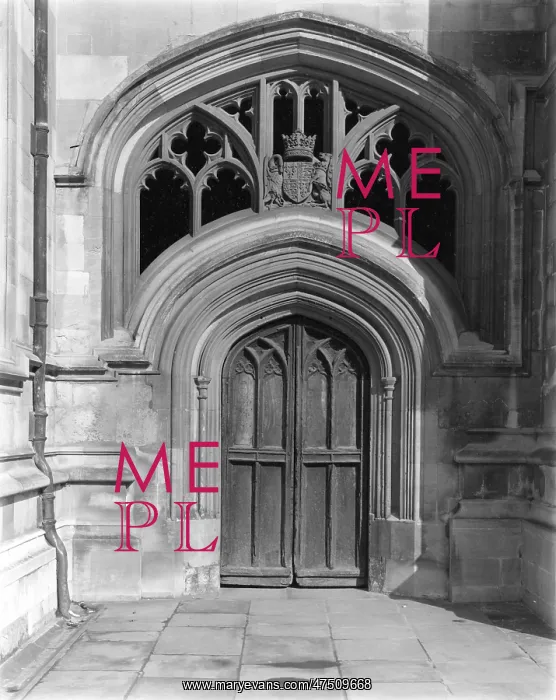 : ST. GEORGE'S CHAPEL DOOR : ST. GEORGE'S CHAPEL DOOR