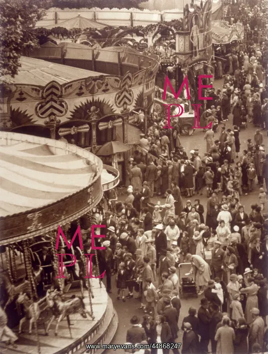 : ST GILES FAIR, 1936 : ST GILES FAIR, 1936