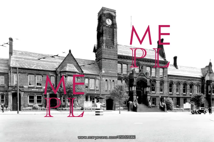  : St Helens, the Town Hall c1955