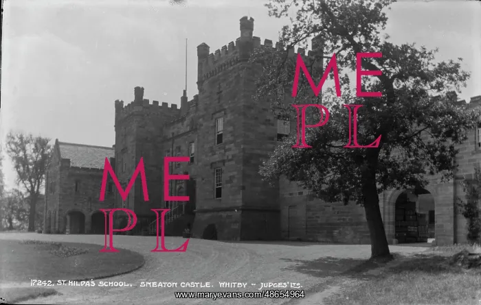 : St. Hilda's School at Sneaton Castle : St. Hilda's School at Sneaton Castle