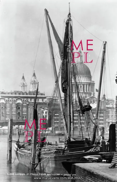: St. Paul's Cathedral from Bankside : St. Paul's Cathedral from Bankside