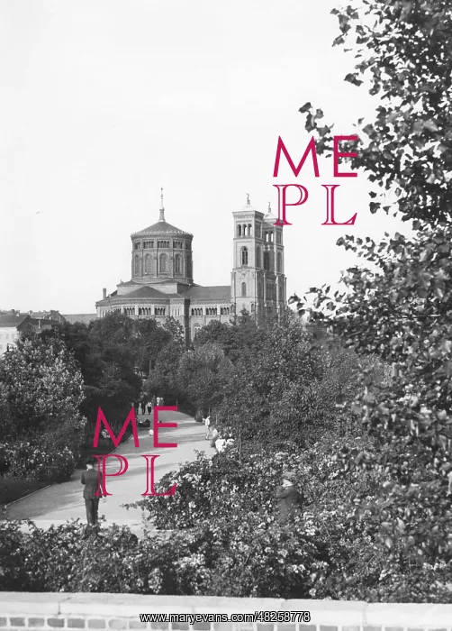 : The St. Thomas Church in Berlin, 1938 : The St. Thomas Church in Berlin, 1938