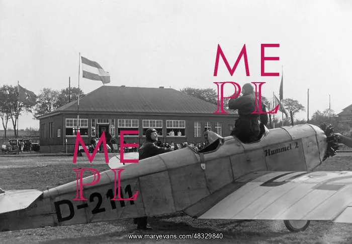 : The Staaken airfield, 1933 : The Staaken airfield, 1933