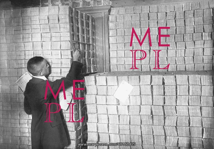 : Stack of Rentenmark in the safe of the Reichsbank, 1923 : Stack of Rentenmark in the safe of the Reichsbank, 1923