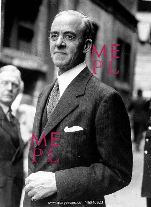 : Stafford Cripps : Stafford Cripps