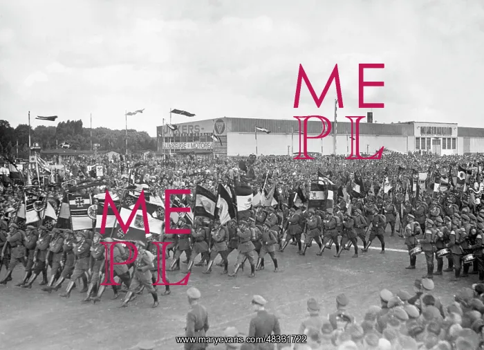 : Stahlhelm roll call on the Tempelhof field, 1932 : Stahlhelm roll call on the Tempelhof field, 1932