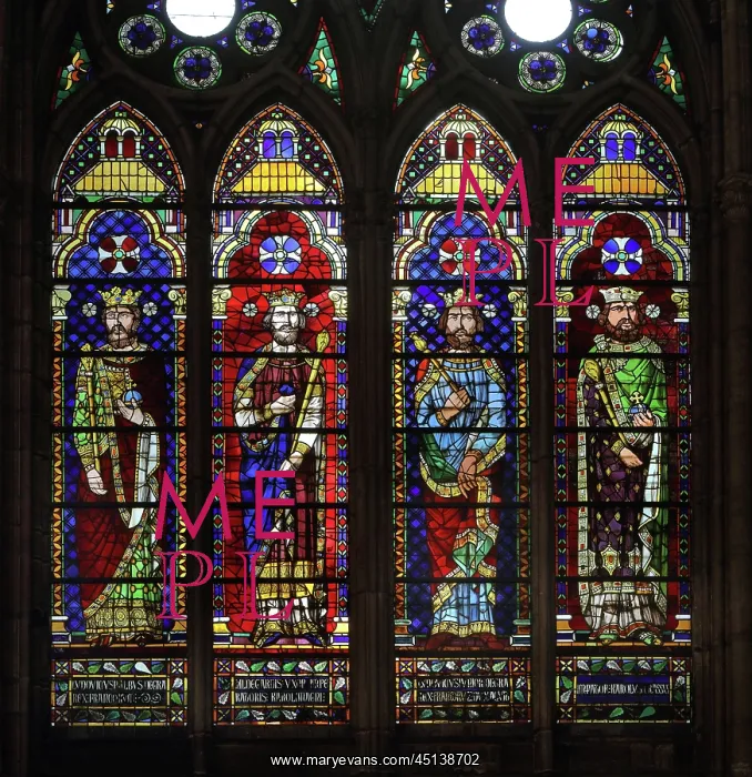 : Stained glass window, Basilique Saint-Denis, Saint-Denis : Stained glass window, Basilique Saint-Denis, Saint-Denis
