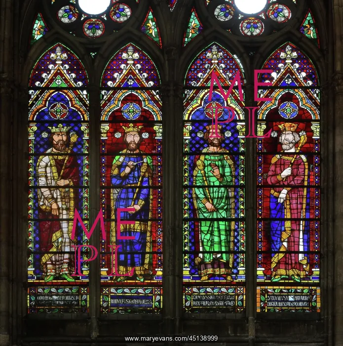 : Stained glass window, Basilique Saint-Denis, Saint-Denis : Stained glass window, Basilique Saint-Denis, Saint-Denis